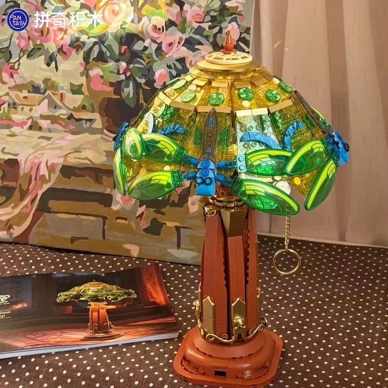 Pantasy Vintage Glass Desk Lam - đánh giá và giá Collectible Vintage Lamps